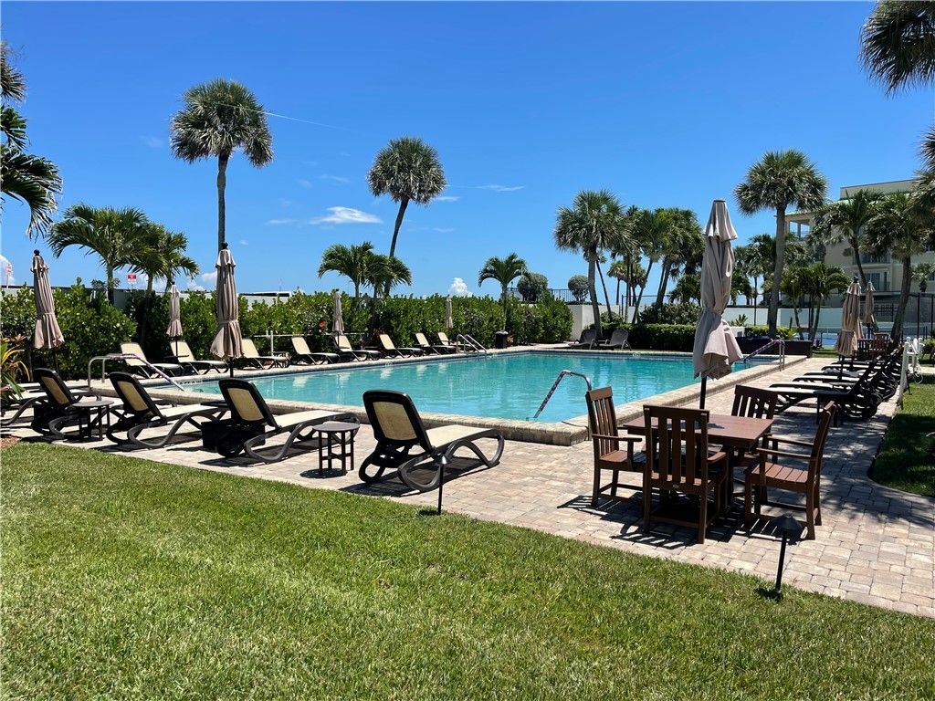 4141 Ocean Drive, Unit 507, Vero Beach, FL 32963 Photo