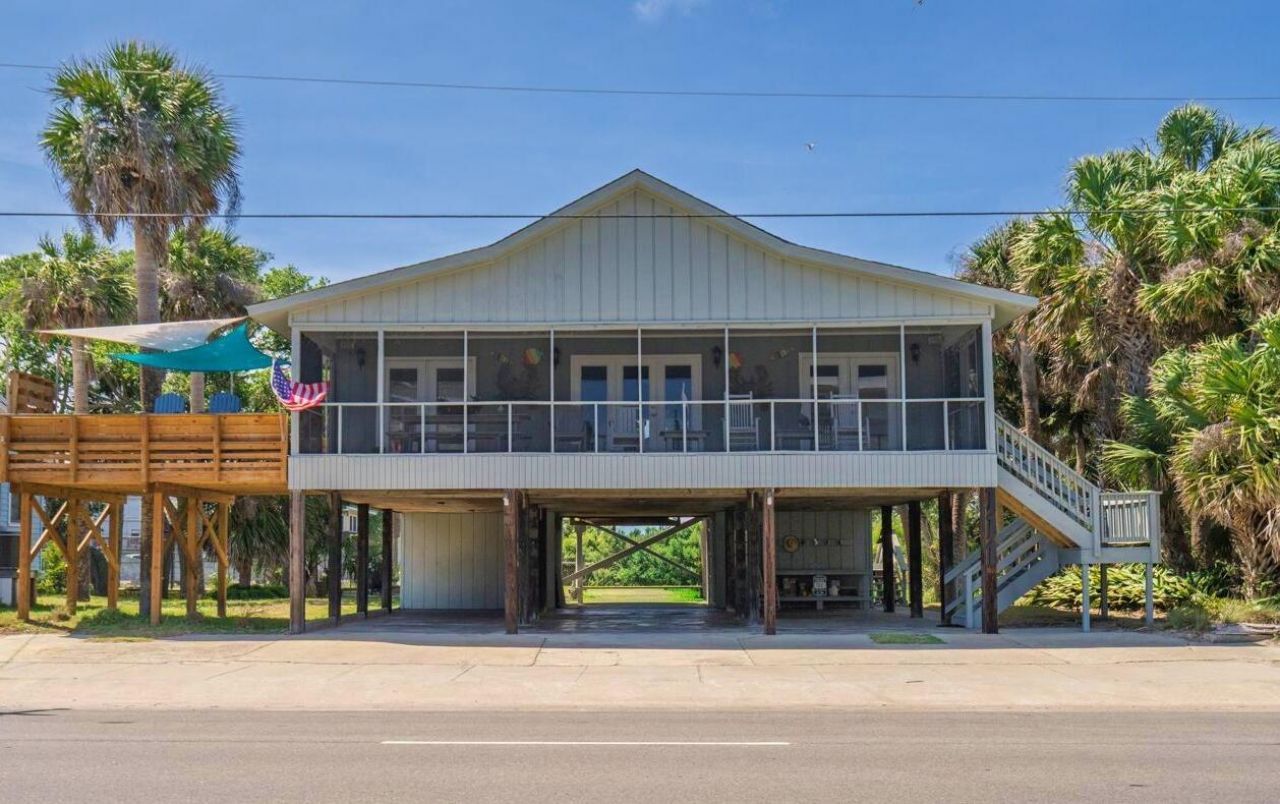 111 Palmetto Boulevard Photo 1