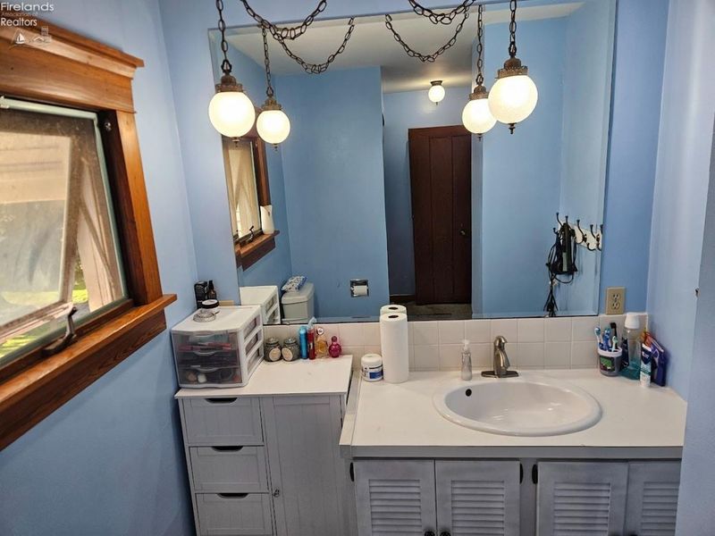 209 Greenwood Heights, Bellevue, OH 44811 Photo 13