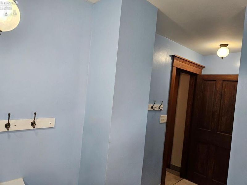 209 Greenwood Heights, Bellevue, OH 44811 Photo 22