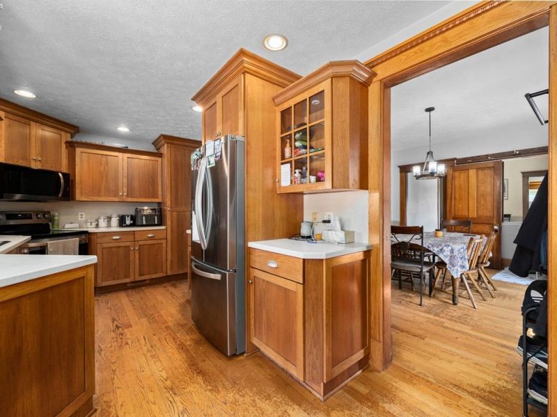 209 Greenwood Heights, Bellevue, OH 44811 Photo 5