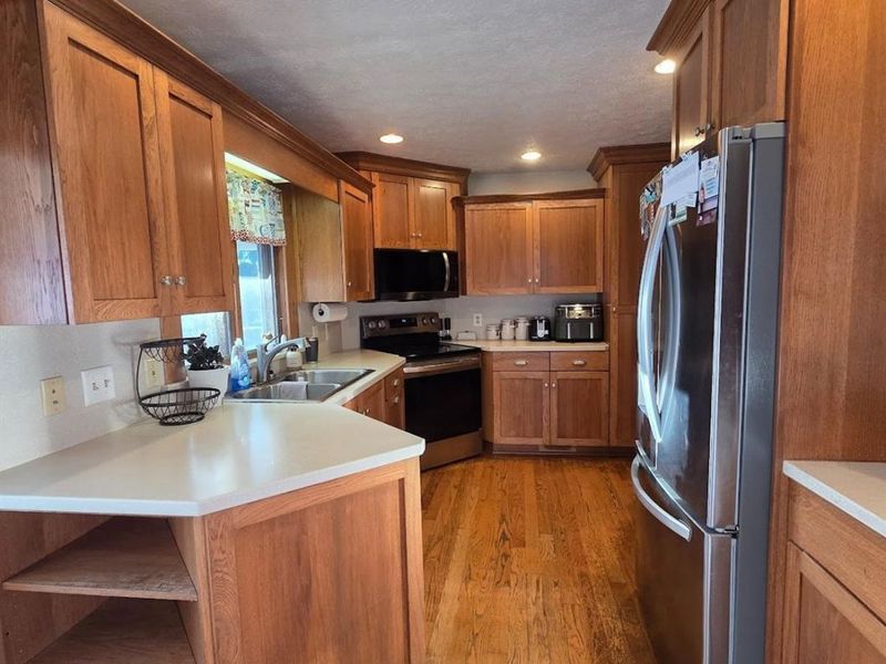 209 Greenwood Heights, Bellevue, OH 44811 Photo 5