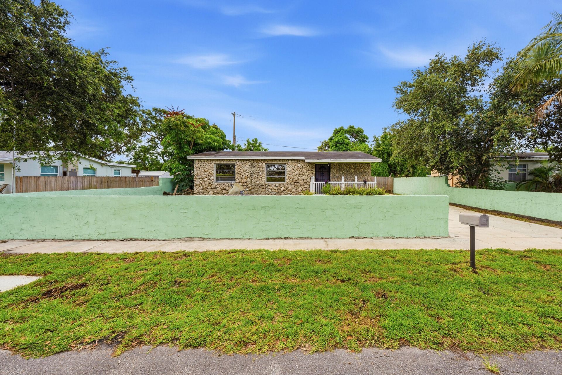 6404 Oak Street, Hollywood, FL 33024 Photo