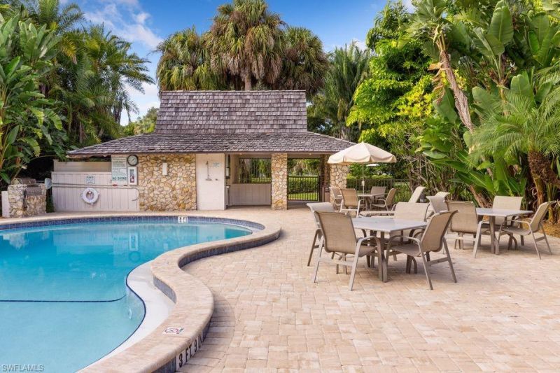 100 Tall Pine Ln, Unit 1101, Naples, FL 34105 Photo