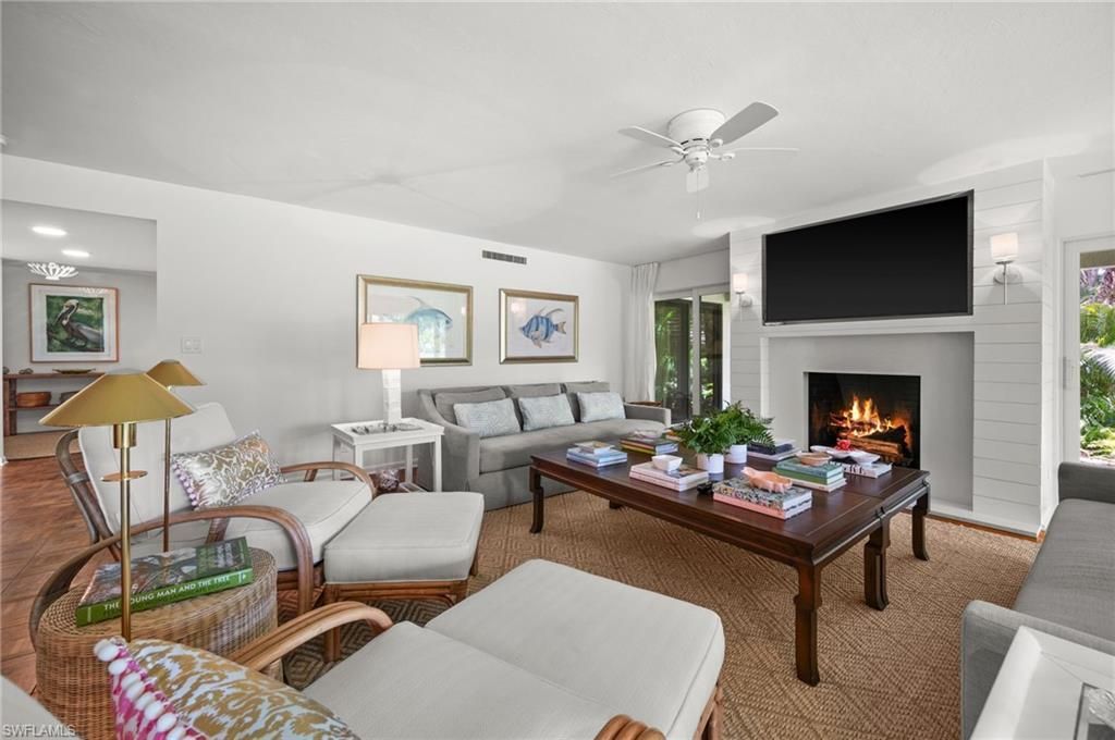 100 Tall Pine Ln, Unit 1101, Naples, FL 34105 Photo