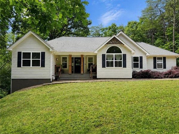 227 Clarkesville Heights Dr , Clarkesville, GA 30523