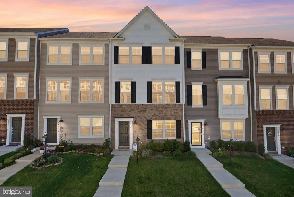 2243 BARHILL , JEFFERSONTON, VA 22724