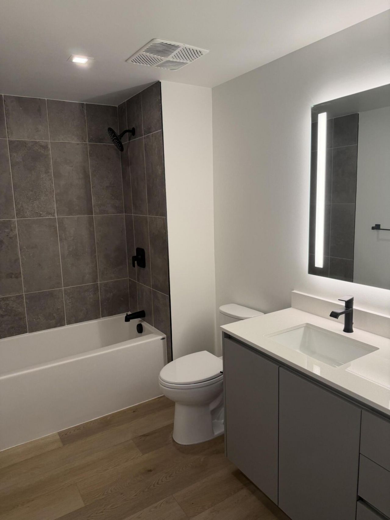 307 SW 5th Street, Unit 710, Fort Lauderdale, FL 33315 Photo