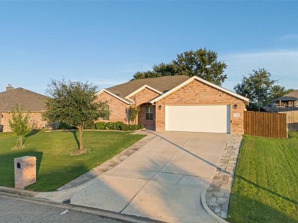 3733 Cecelia Lane , Forest Hill, TX 76140