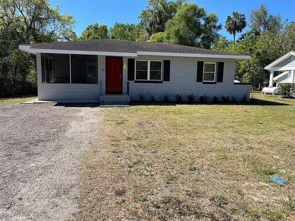 320 W GRAVES AVENUE , ORANGE CITY, FL 32763