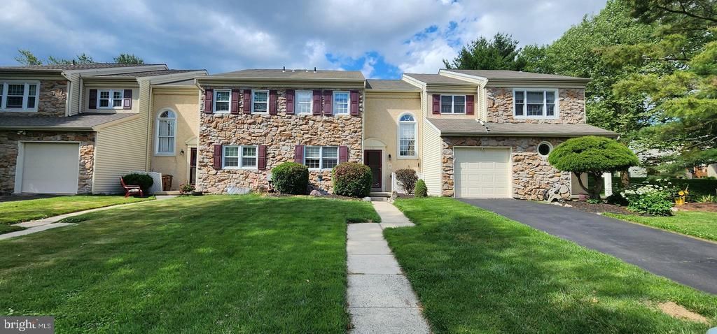 1711 SMEDLEY COURT, AMBLER, PA 19002