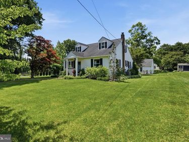 1006 HILL AVENUE, LANGHORNE, PA 19047