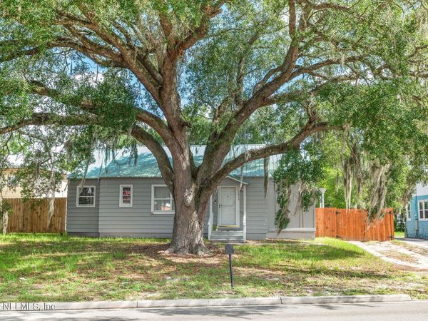 2416 CRILL Avenue, Palatka, FL 32177