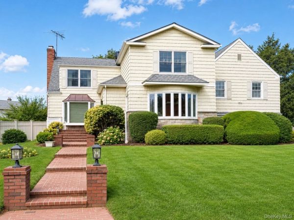 1304 Harbor Road , Hewlett Harbor, NY 11557