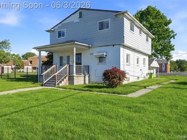 1631 Clara Street, Clinton Twp, MI 48036