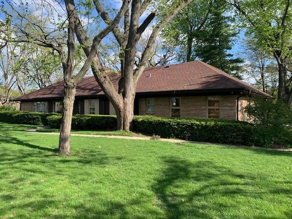 16 Greenridge Road , Elgin, IL 60120