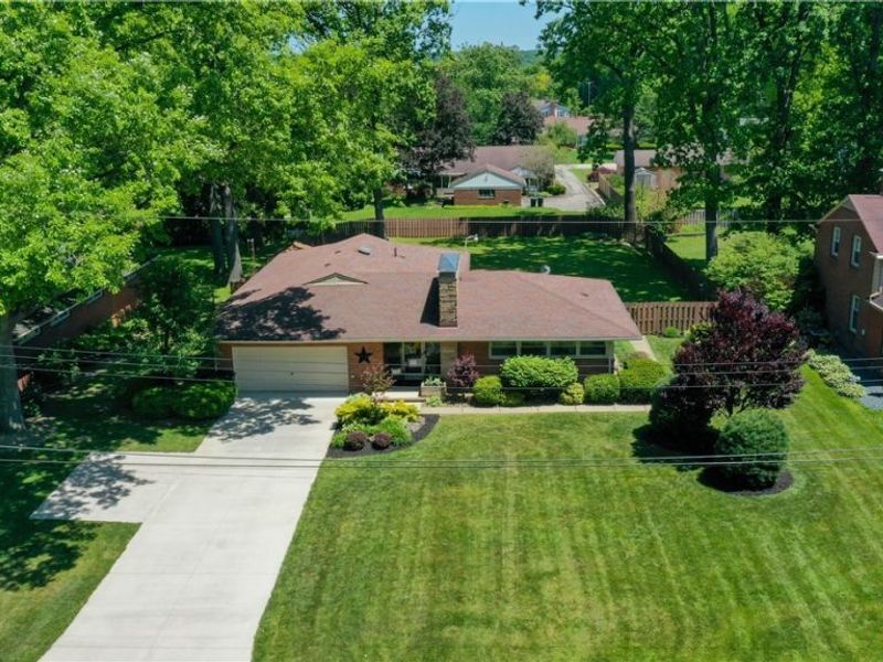 277 Marwood Drive SE, Warren, OH 44484 Photo 3
