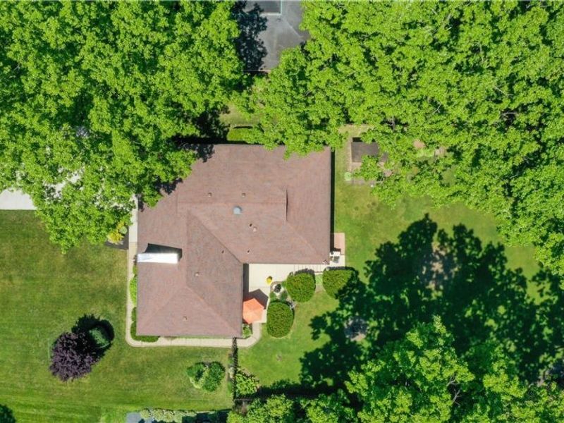 277 Marwood Drive SE, Warren, OH 44484 Photo 4