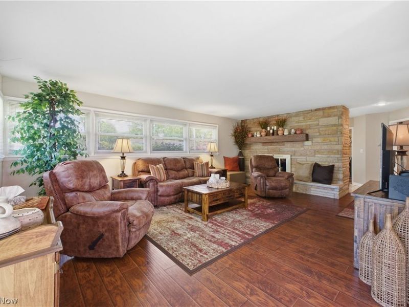277 Marwood Drive SE, Warren, OH 44484 Photo 8