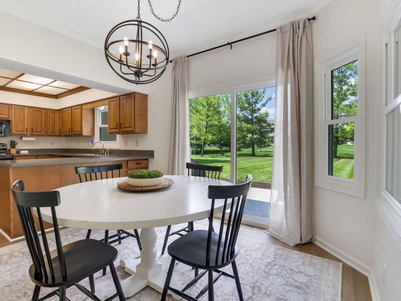 8538 Chateau Drive, Pickerington, OH 43147 Photo 5