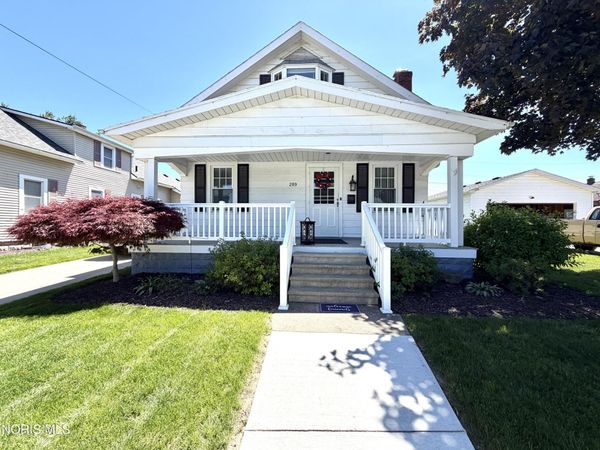 209 Hoffman Avenue, Rossford, OH 43460