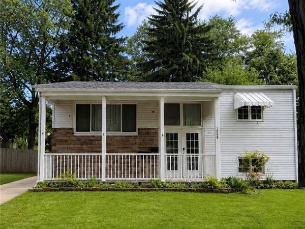 1599 Herkender Avenue , Akron, OH 44310