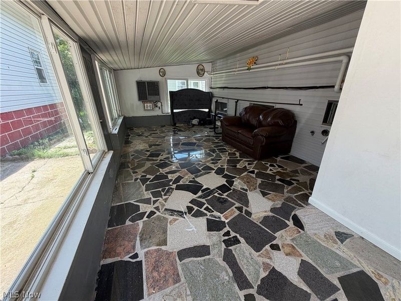 1599 Herkender Avenue, Akron, OH 44310 Photo 14