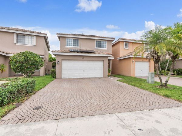 5474 NW 94th Terrace, Sunrise, FL 33351