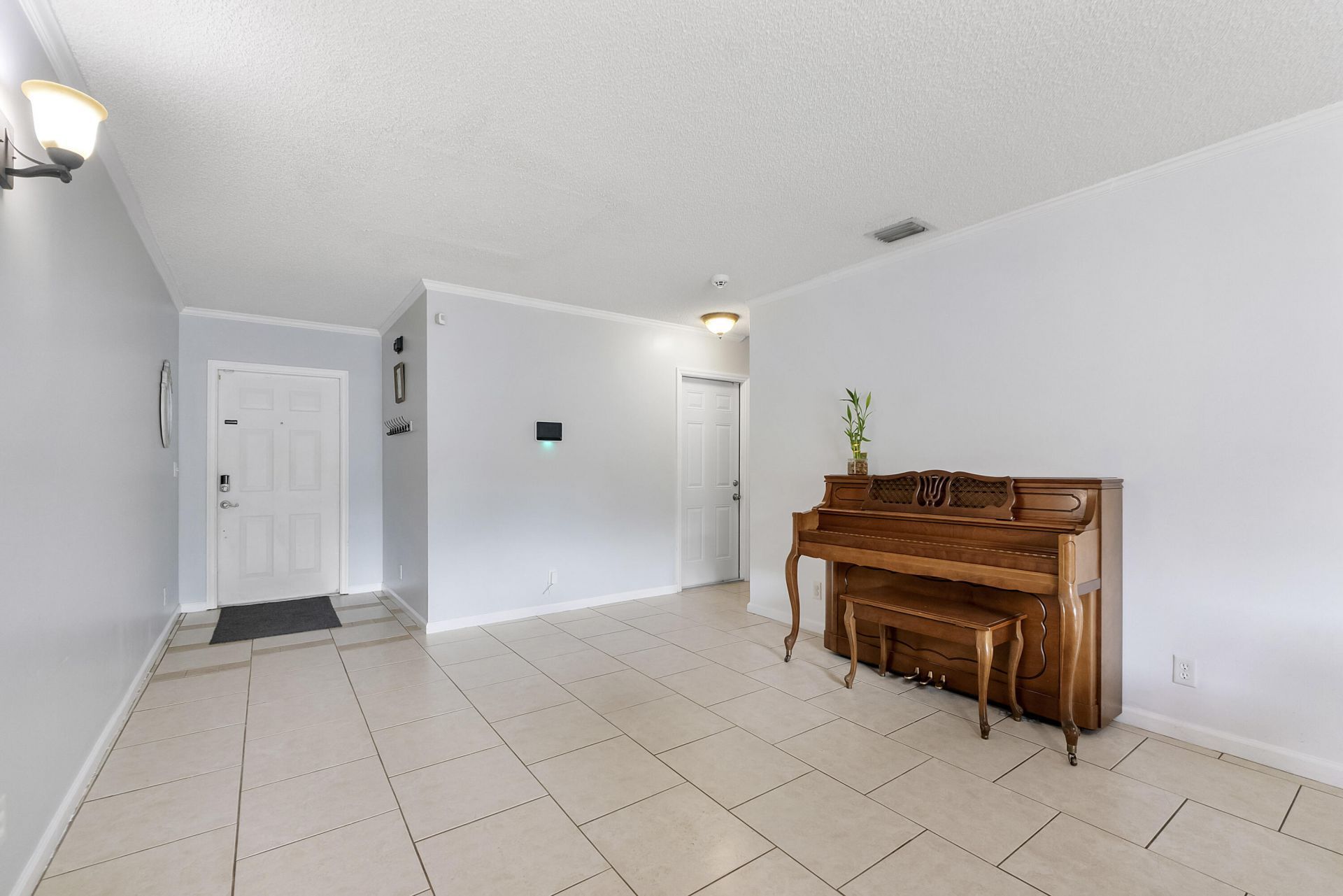 5474 NW 94th Terrace, Sunrise, FL 33351 Photo