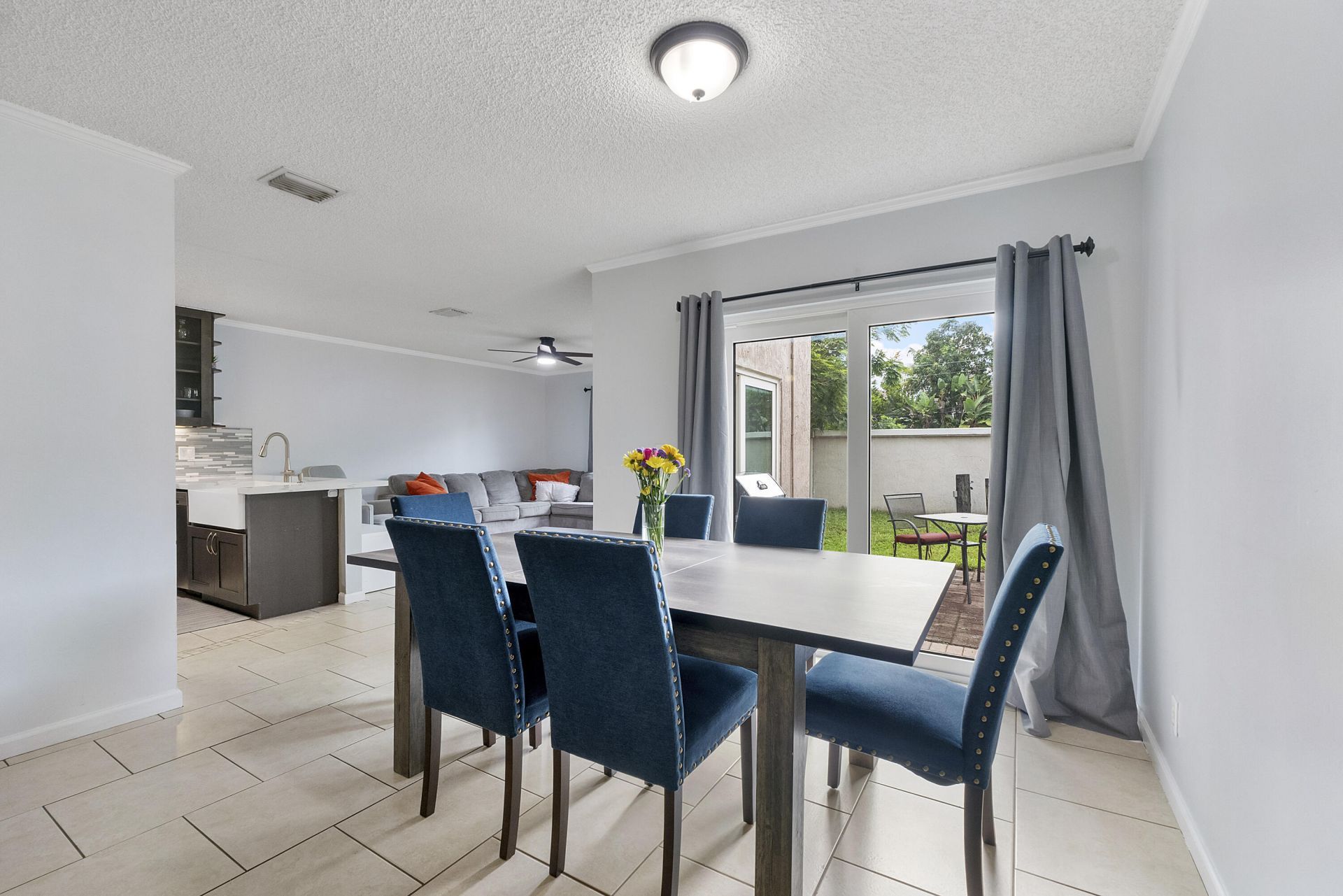 5474 NW 94th Terrace, Sunrise, FL 33351 Photo