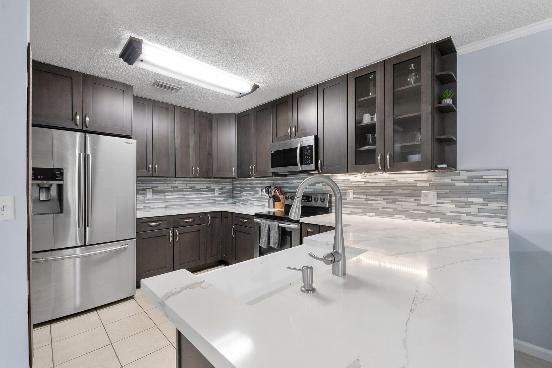 5474 NW 94th Terrace, Sunrise, FL 33351 Photo