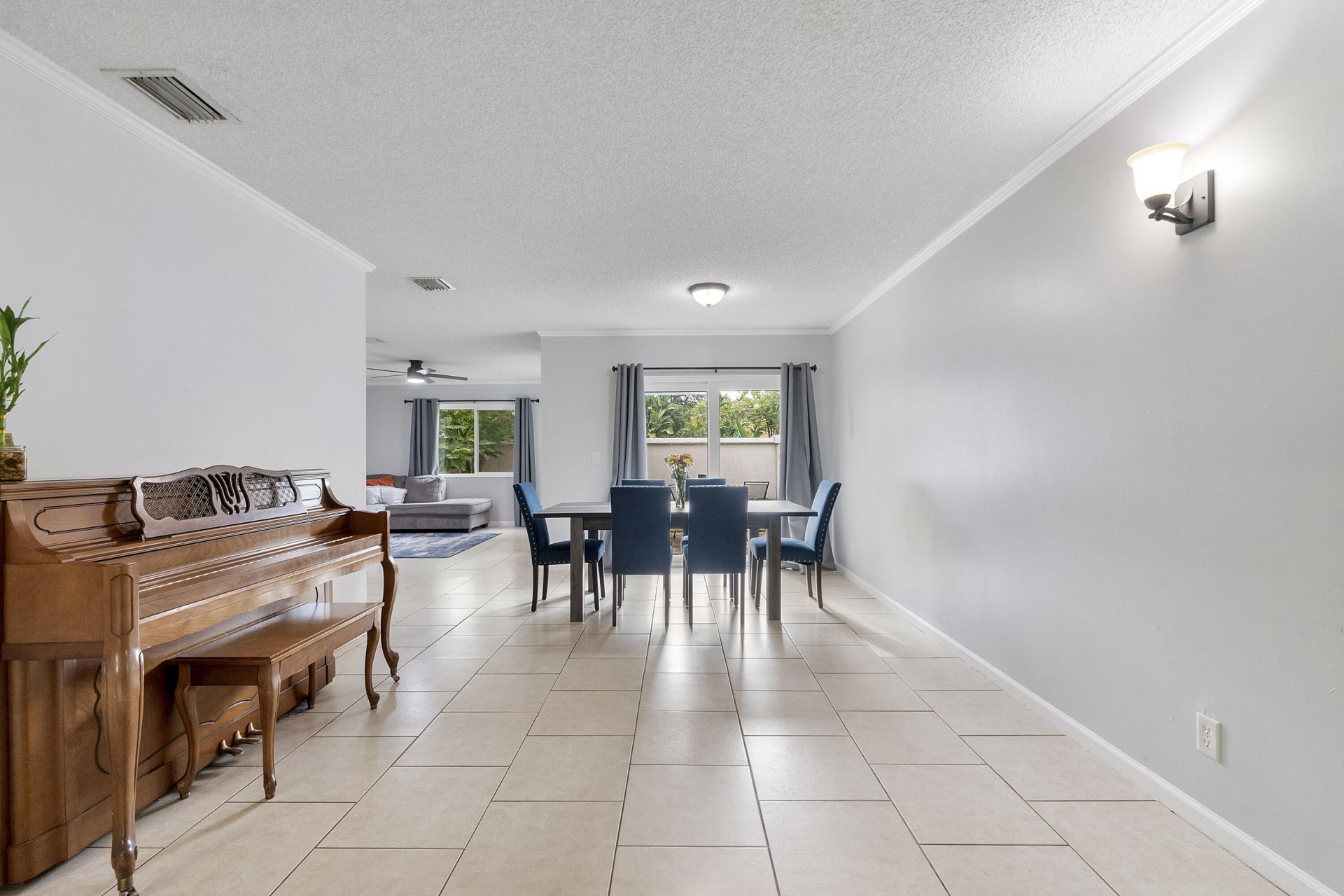 5474 NW 94th Terrace, Sunrise, FL 33351 Photo