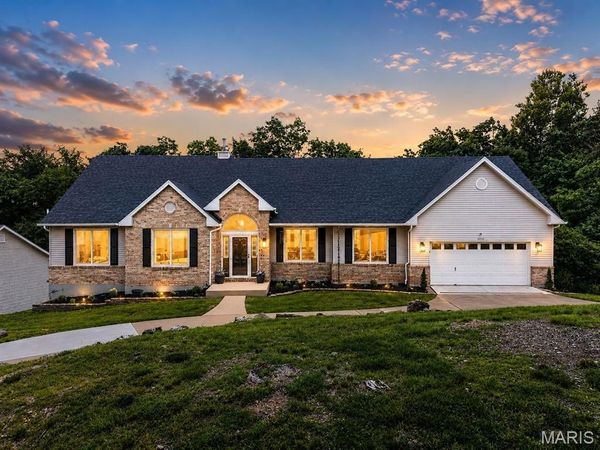 5032 Oak Bluff Drive, High Ridge, MO 63049