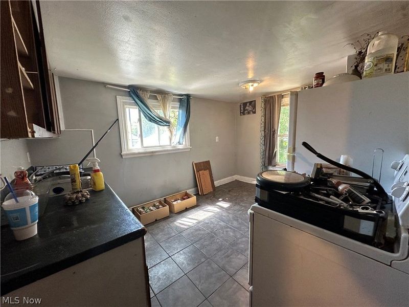 2907 25th Street NE, Canton, OH 44705 Photo 6