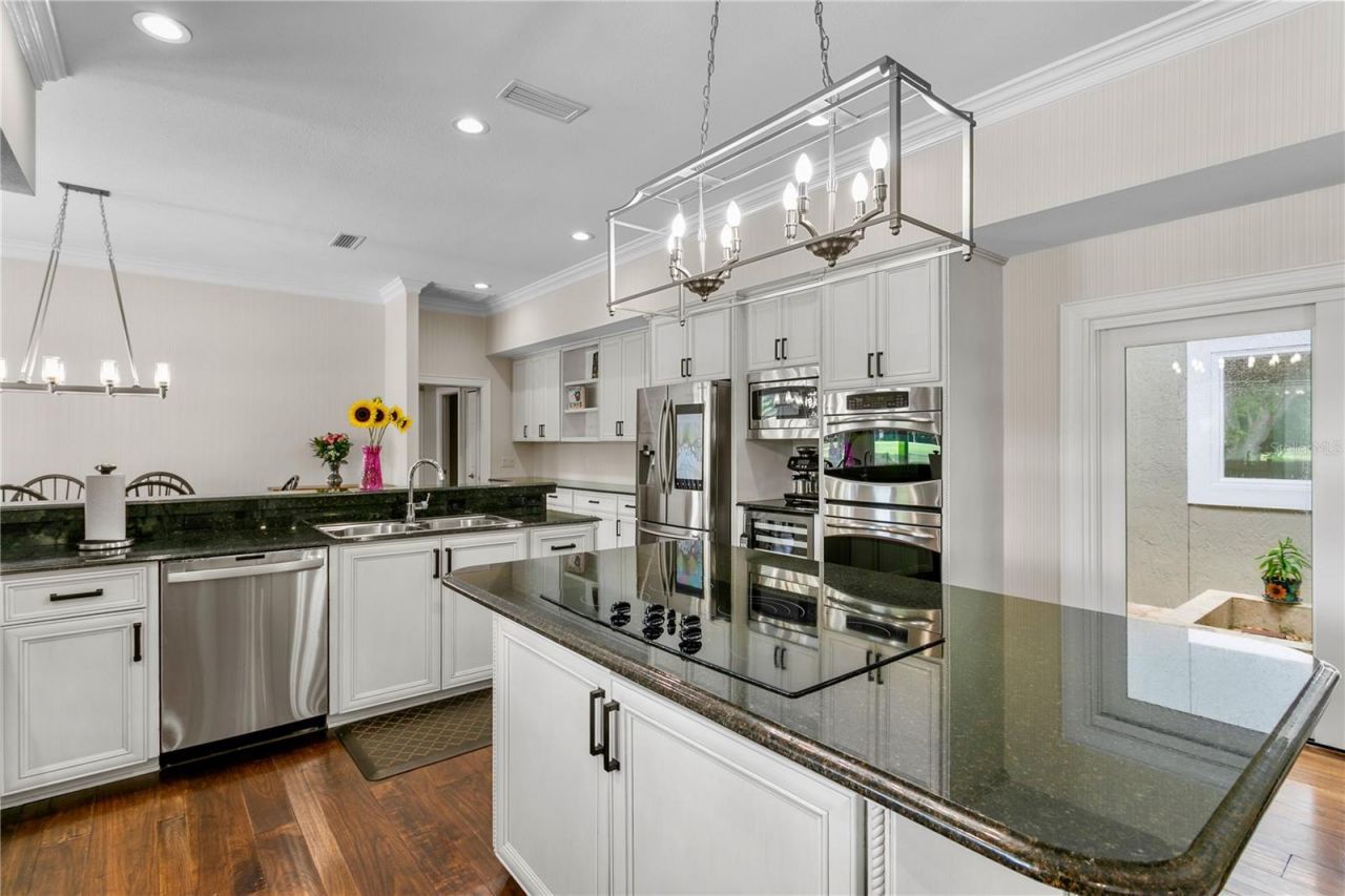 16601 Avila Boulevard, Tampa, FL 33613 Photo