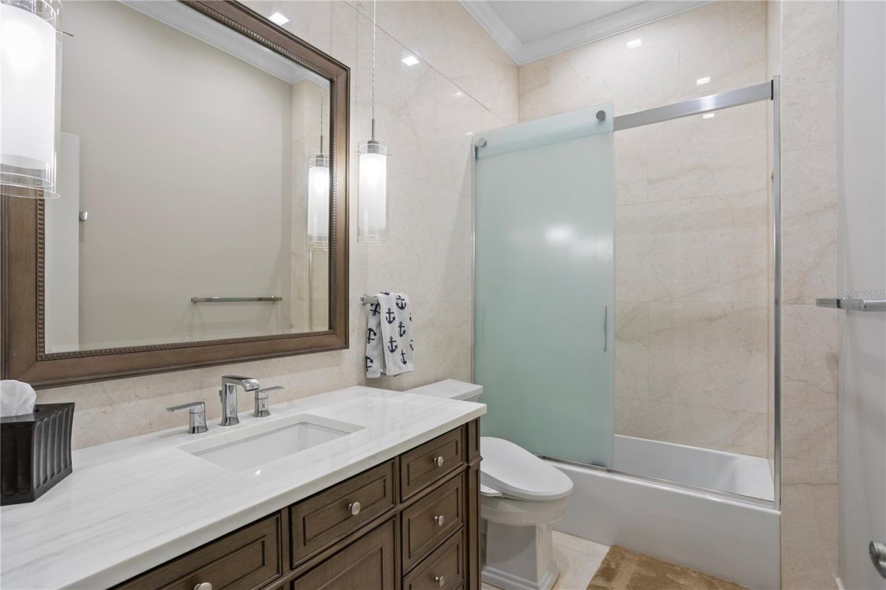 16601 Avila Boulevard, Tampa, FL 33613 Photo