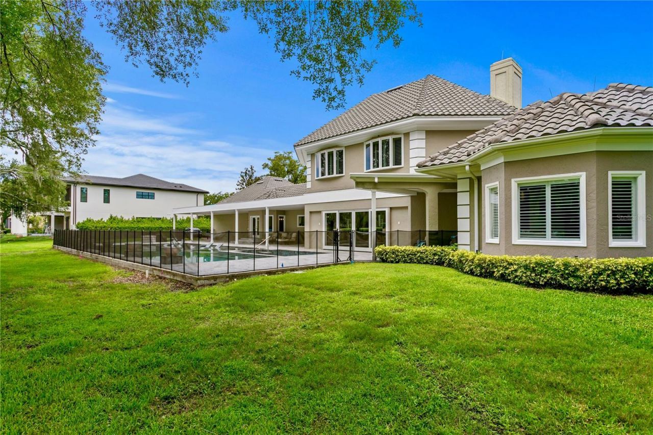 16601 Avila Boulevard, Tampa, FL 33613 Photo