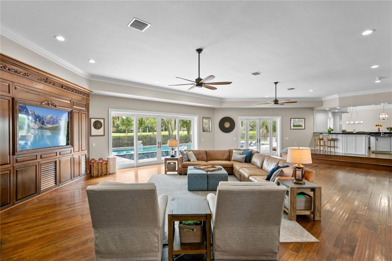 16601 Avila Boulevard, Tampa, FL 33613 Photo