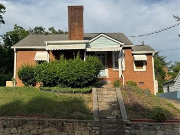 819 Camel Avenue , Winston-Salem, NC 27101