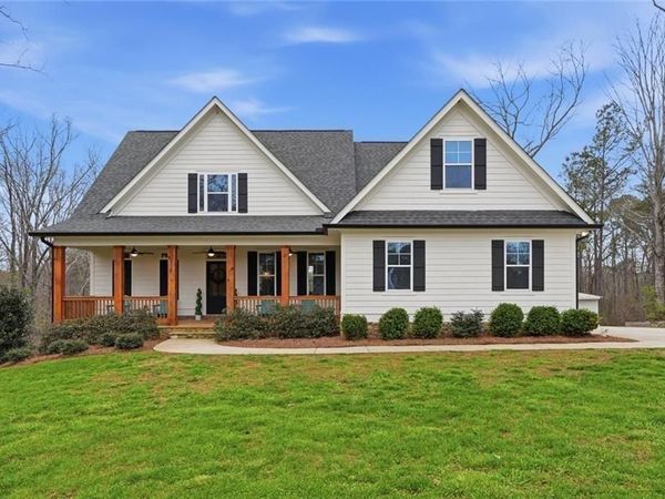 711 Carver Mill Road , Talking Rock, GA 30175