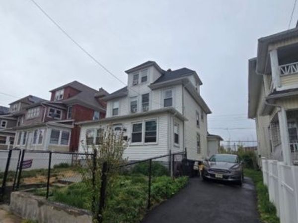 9 White Ter, Newark, NJ 07108