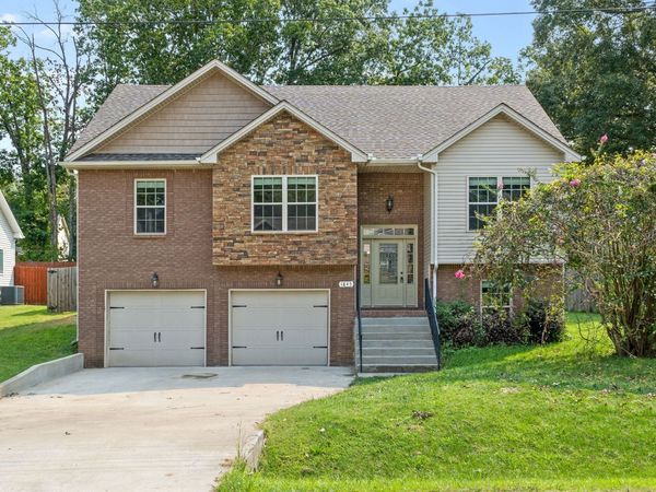 1845 Deerstand Drive , Clarksville, TN 37042