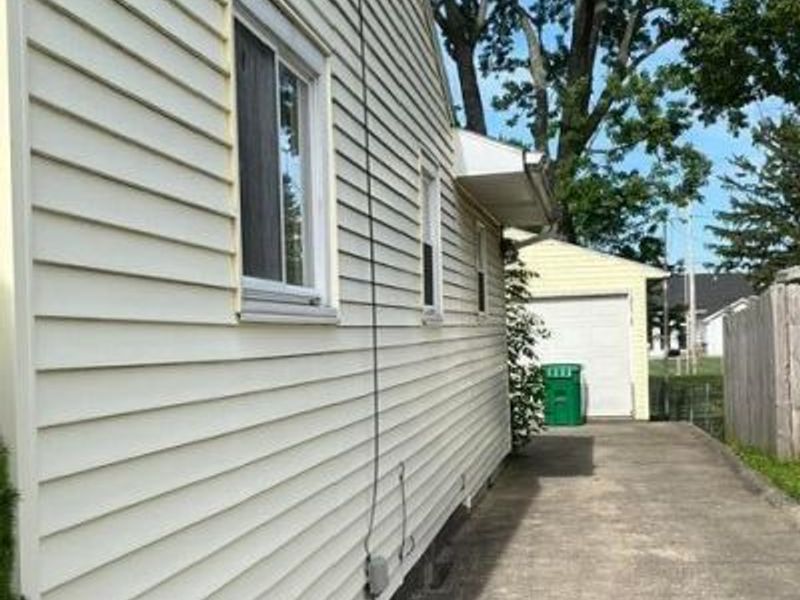 76 Mary Street, West Jefferson, OH 43162 Photo 3