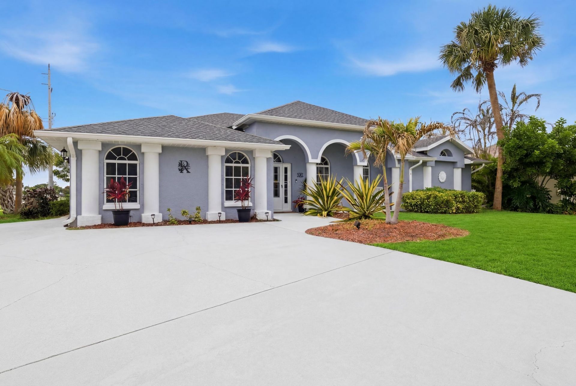 685 SW Post Terrace, Port Saint Lucie, FL 34953 Photo