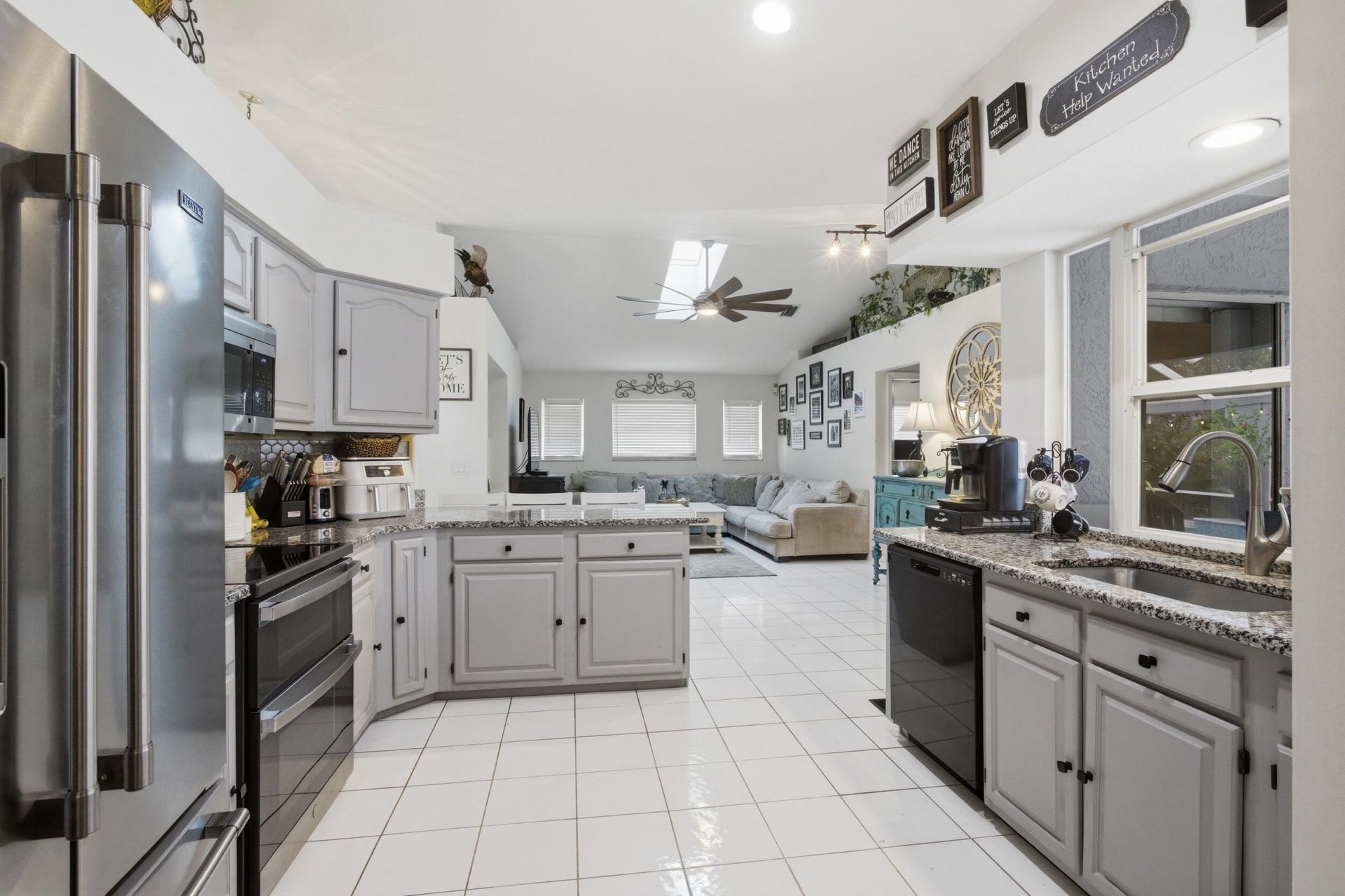 685 SW Post Terrace, Port Saint Lucie, FL 34953 Photo