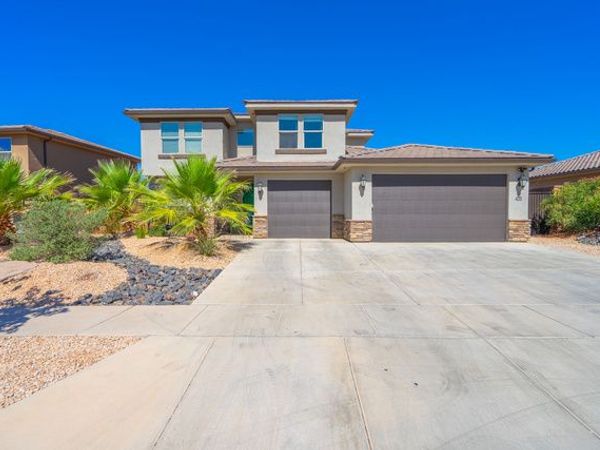 411 N SAGE DR , Washington, UT 84780