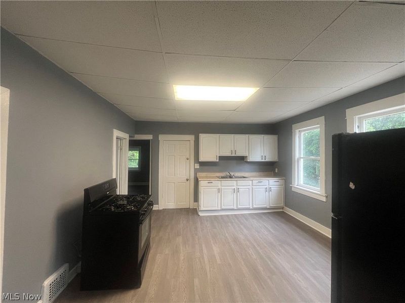 10304 Shale Avenue, Unit 1, Cleveland, OH 44104 Photo 3