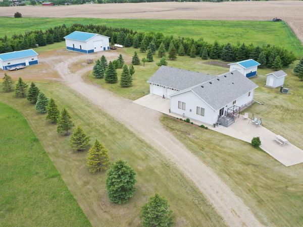 37948 127th Street, Aberdeen, SD 57401