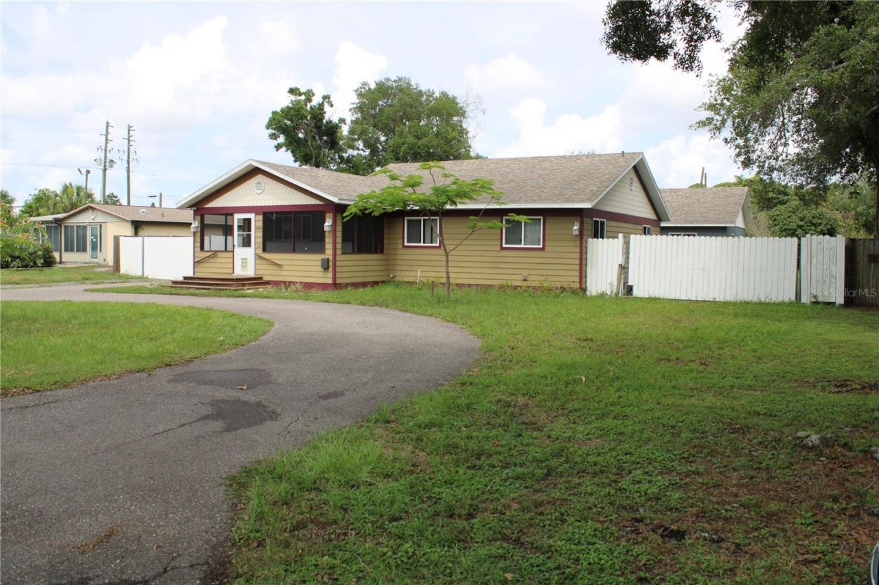 7987 63rd Street N, Pinellas Park, FL 33781 Photo