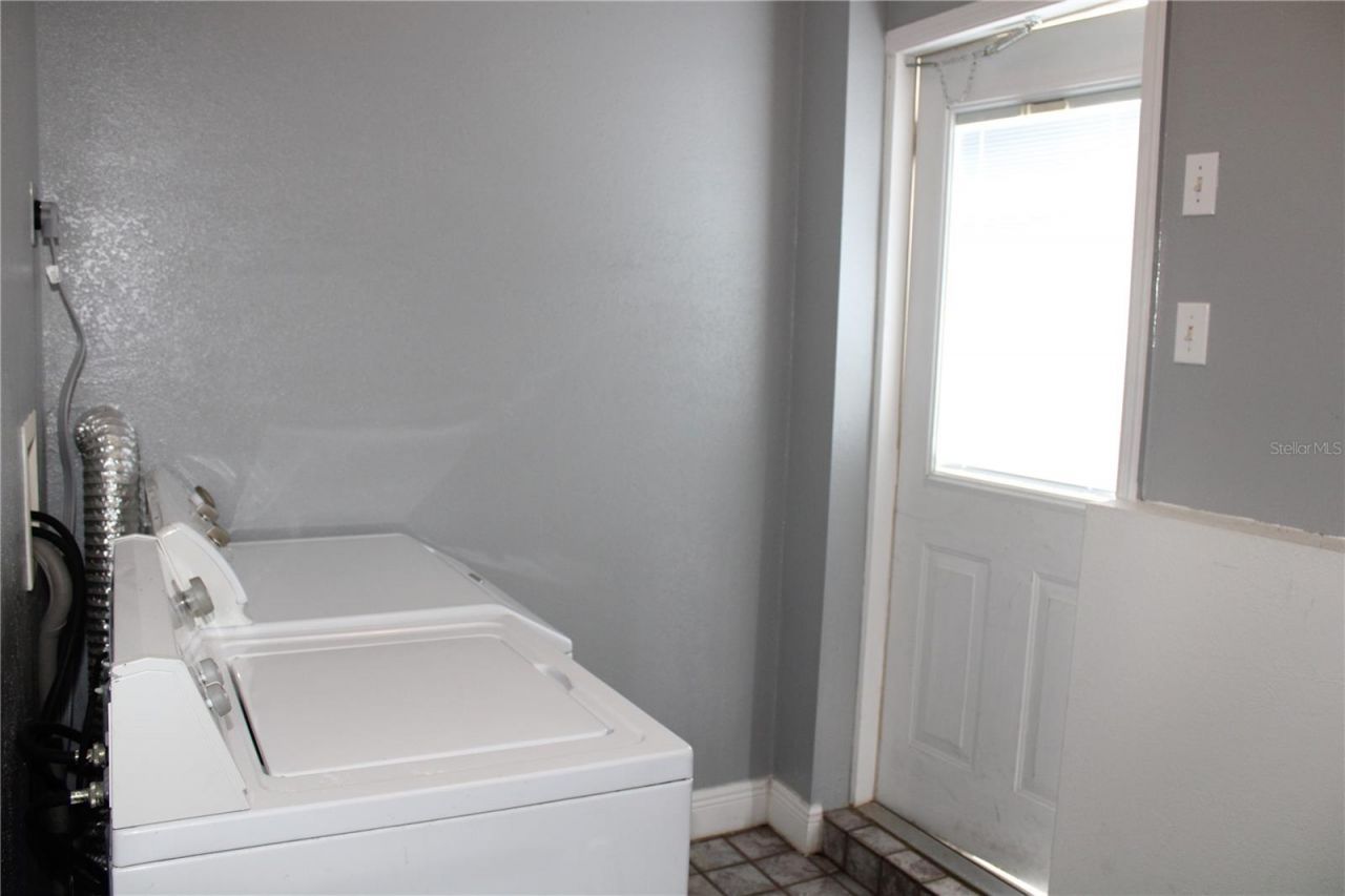 7987 63rd Street N, Pinellas Park, FL 33781 Photo